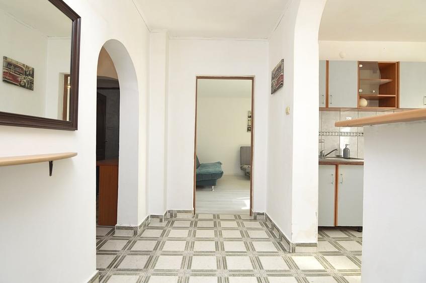 Apartament cu 3 camere decomandat, mobilat în Unirii