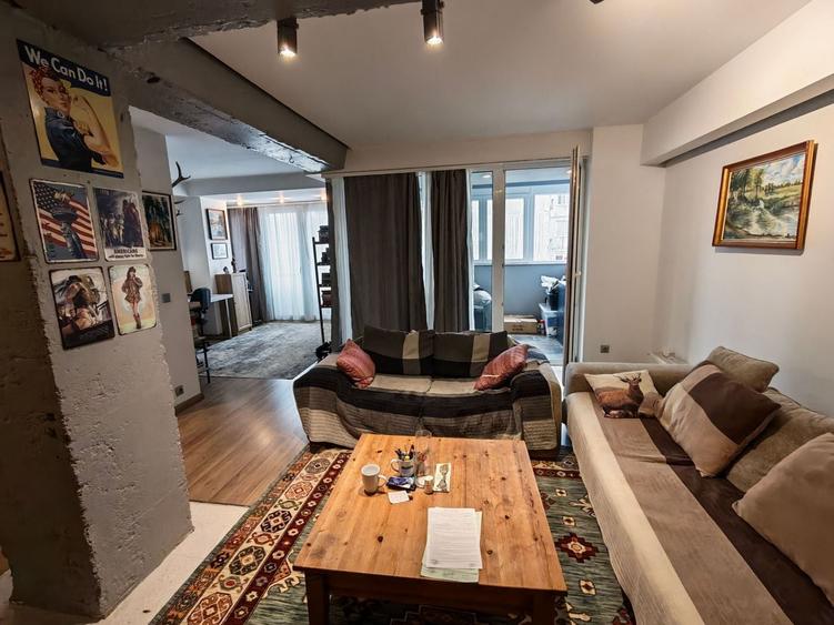 Apartament cu 3 camere semidecomandat, mobilat în Gheorghe Lazăr