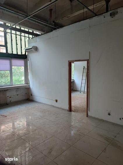 Spațiu comercial, de 1,237 mp, în Berceni