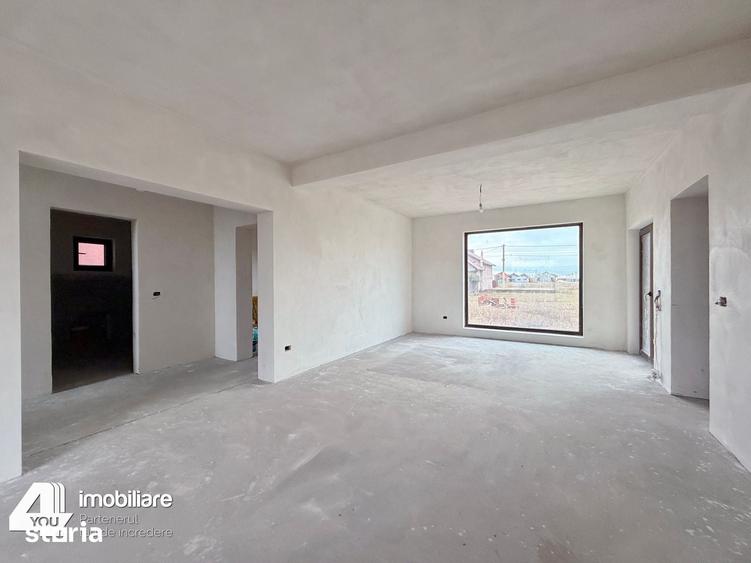Casă cu 4 camere cu Teren 500 Mp în Central