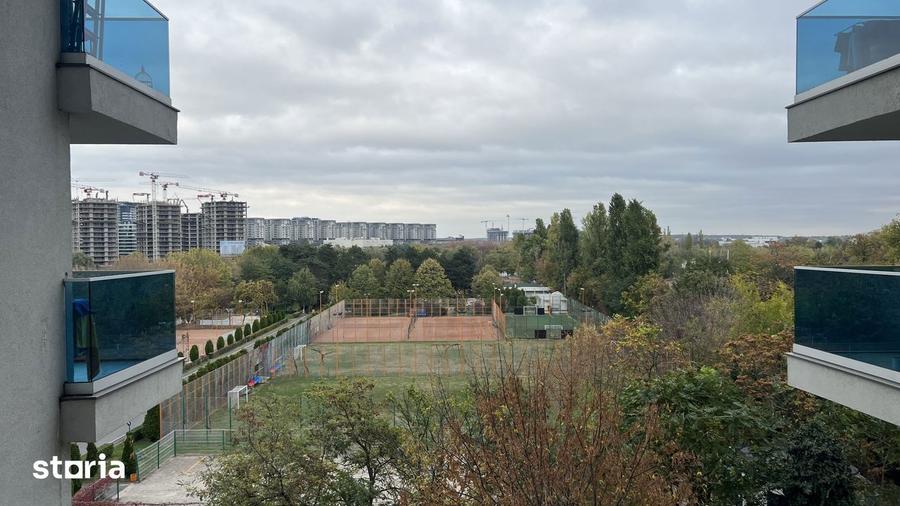 Apartament cu 3 camere semidecomandat, mobilat în Tei