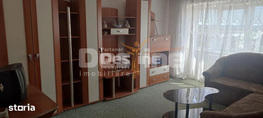 Apartament cu 3 camere decomandat, mobilat în Nord-Est