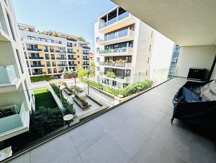 Apartament cu 3 camere, mobilat în Nordului