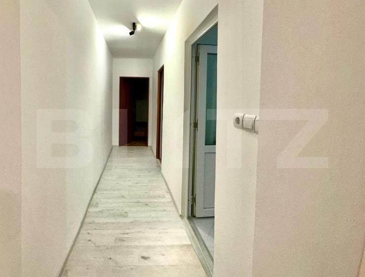 Apartament cu 3 camere semidecomandat, mobilat în Cetate