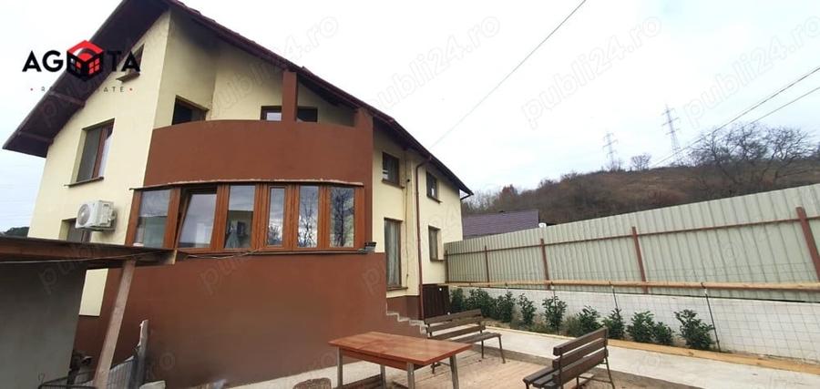 Casă cu 4 camere cu Teren 350 Mp în Florești