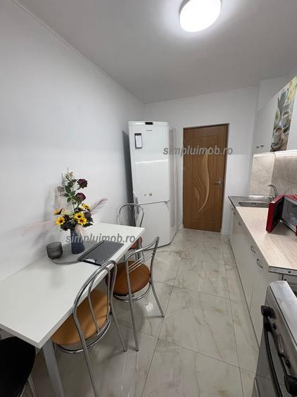 Apartament cu 2 camere decomandat, mobilat în Titan