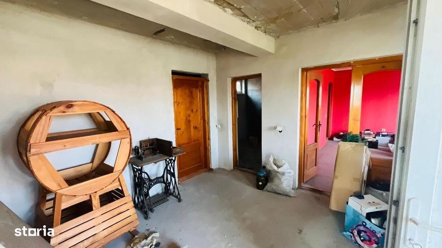Casa De Vanzare In Petresti-Sebes, Str. Mihai Viteazul - 13