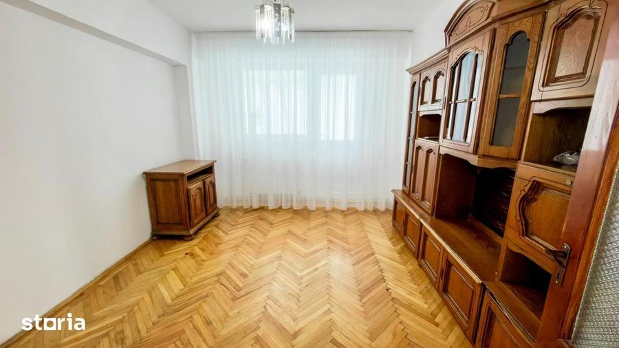 Apartament cu 2 camere decomandat în Micro 20