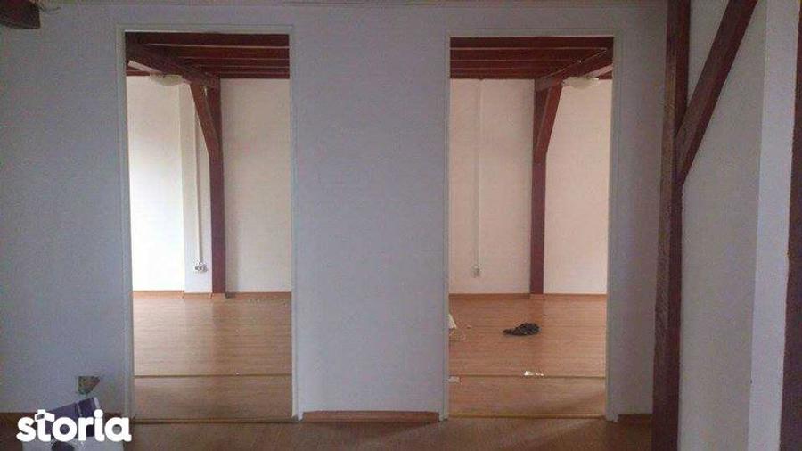 Casă cu 3 camere cu Teren 180 Mp în Titan