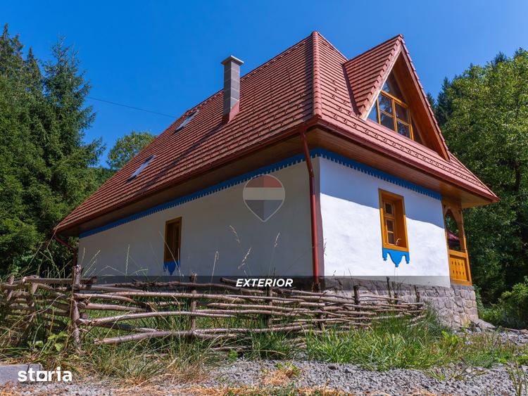 Casă cu 4 camere cu Teren 242 Mp în Firiza