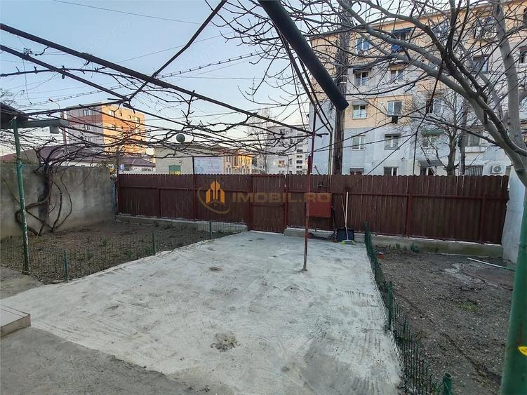 Casă cu 5 camere cu Teren 290 Mp în Filiași