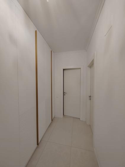 Apartament cu 3 camere în Splaiul Unirii