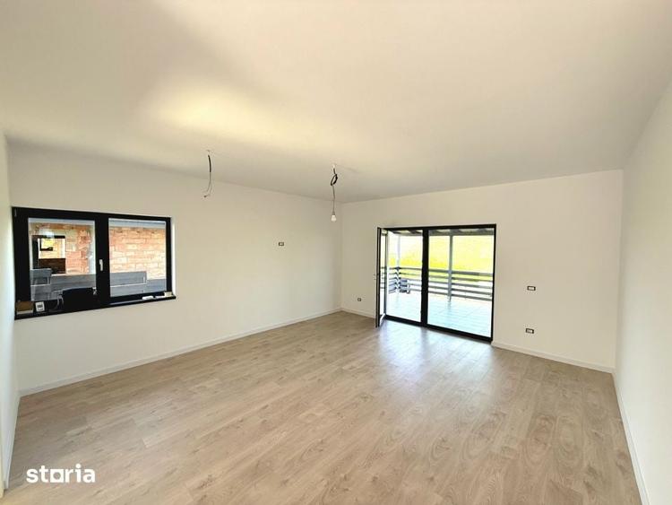 Casă cu 4 camere decomandat cu Teren 600 Mp în Rediu
