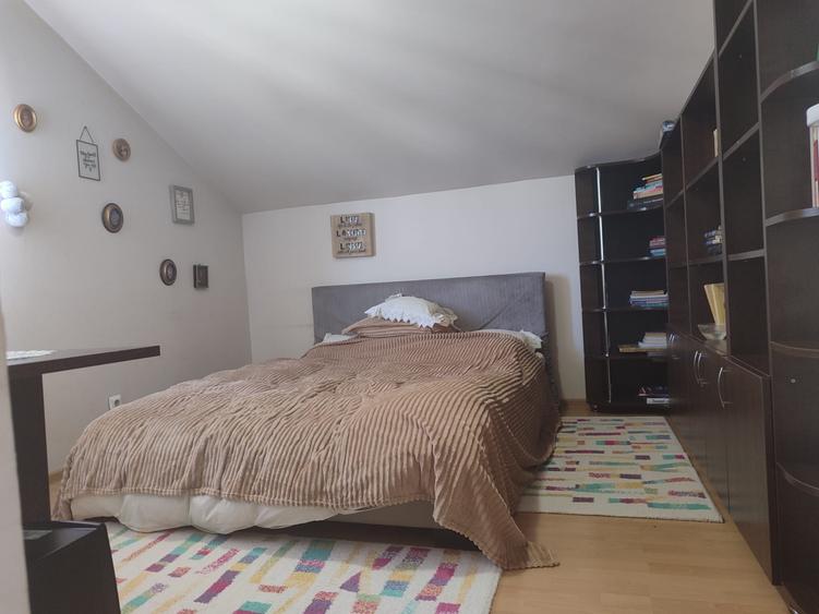 Casă cu 5 camere cu Canalizare în Tătărași
