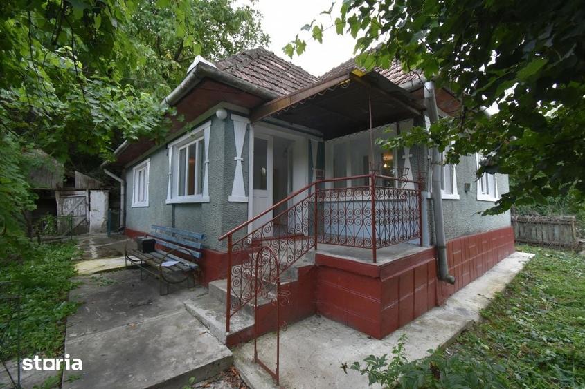Casă cu 4 camere cu Teren 736 Mp în Luna