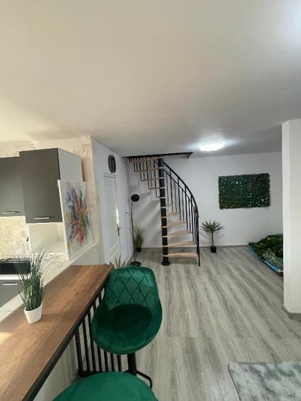 Casă individuală cu 4 camere cu Canalizare în Dumbrăvița