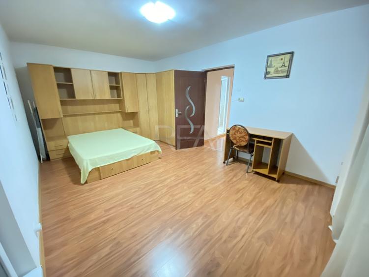 Apartament cu 2 camere semidecomandat, mobilat în Rahova