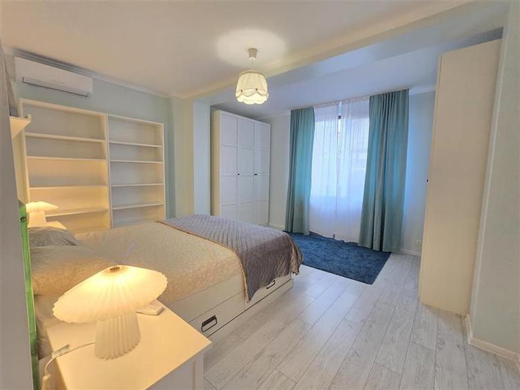 Apartament cu 4 camere decomandat în Cișmigiu