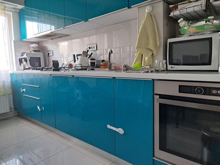 Apartament cu 2 camere decomandat în Casa de Cultură