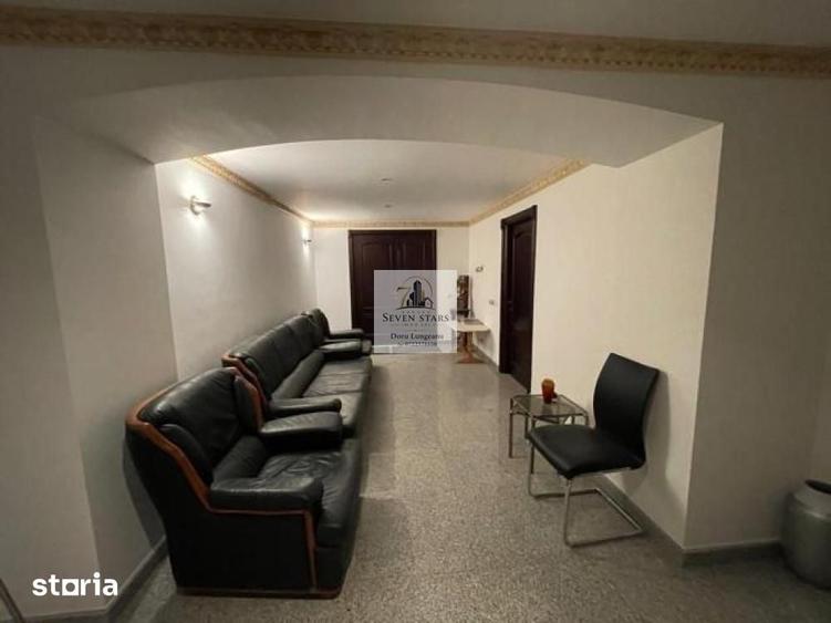 Spațiu comercial, de 77 mp, în Centrul Civic