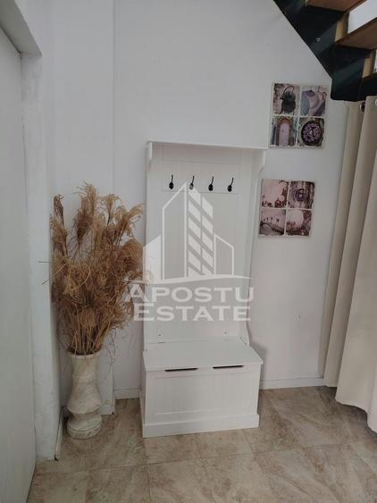 Apartament cu 4 camere semidecomandat, mobilat în Bălcescu