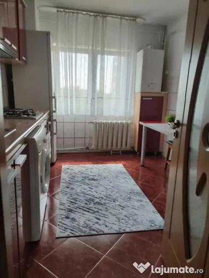 Apartament cu 2 camere decomandat în George Enescu