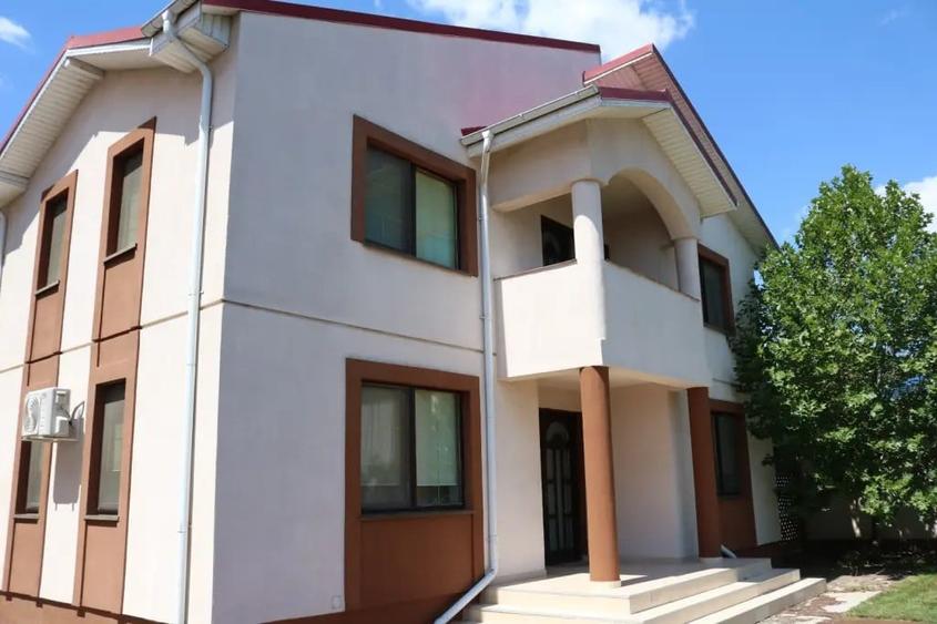 Casă cu 5 camere în Obor
