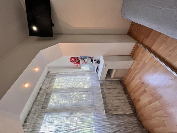 Apartament cu 3 camere semidecomandat în Central