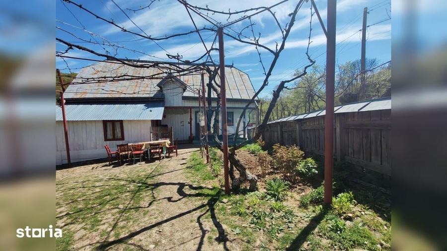 Casa supraetajata de vanzare in Leontine?ti comision 0% - 3