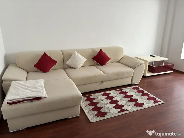 Apartament cu 3 camere decomandat în Astra