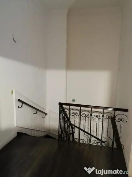 Spațiu comercial, de 330 mp, în P-ța Rosetti