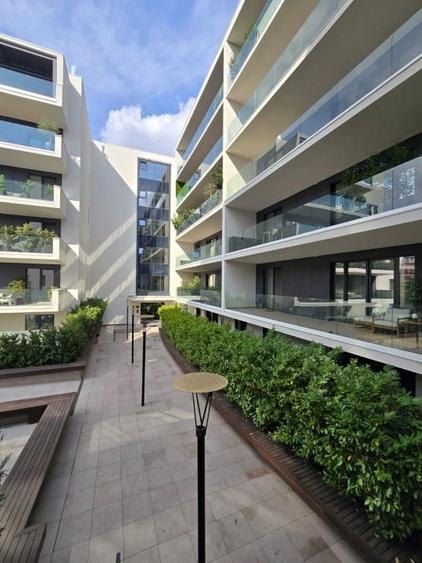 Apartament cu 3 camere decomandat în Herăstrău