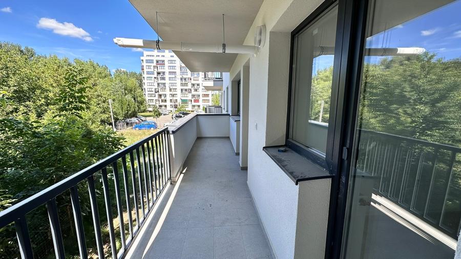 Apartament cu 3 camere decomandat în Hipodrom 2
