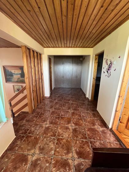 Casă cu 4 camere în Moara de Vânt