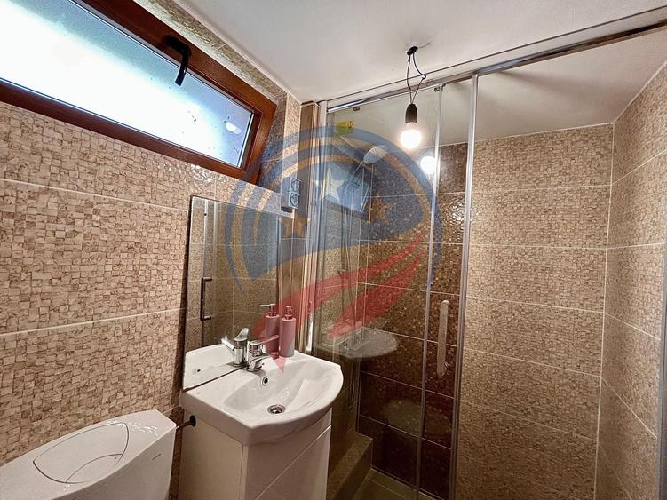 Casă individuală cu 4 camere cu Canalizare în Dubova
