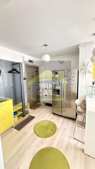 Apartament cu 3 camere semidecomandat în Ultracentral