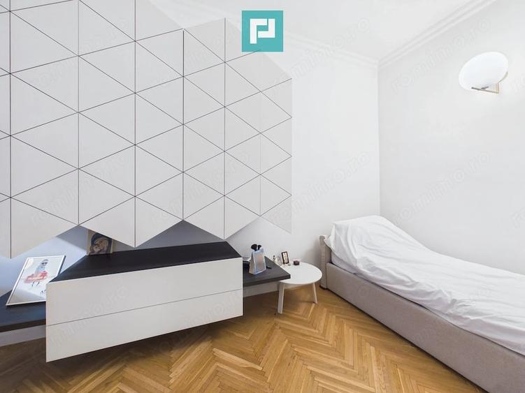Apartament cu 3 camere semidecomandat în Ultracentral
