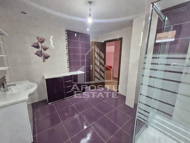 Casă cu 6 camere cu Canalizare în Pesac