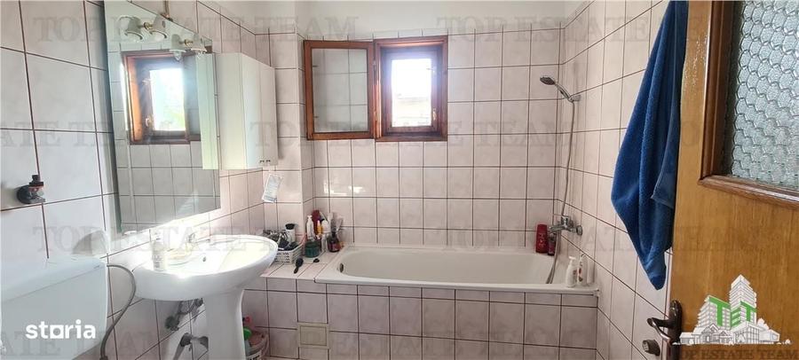 Casă cu 4 camere decomandat în Bucureștii Noi