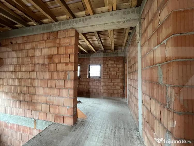 Casă cu 5 camere cu Teren 500 Mp în Făget