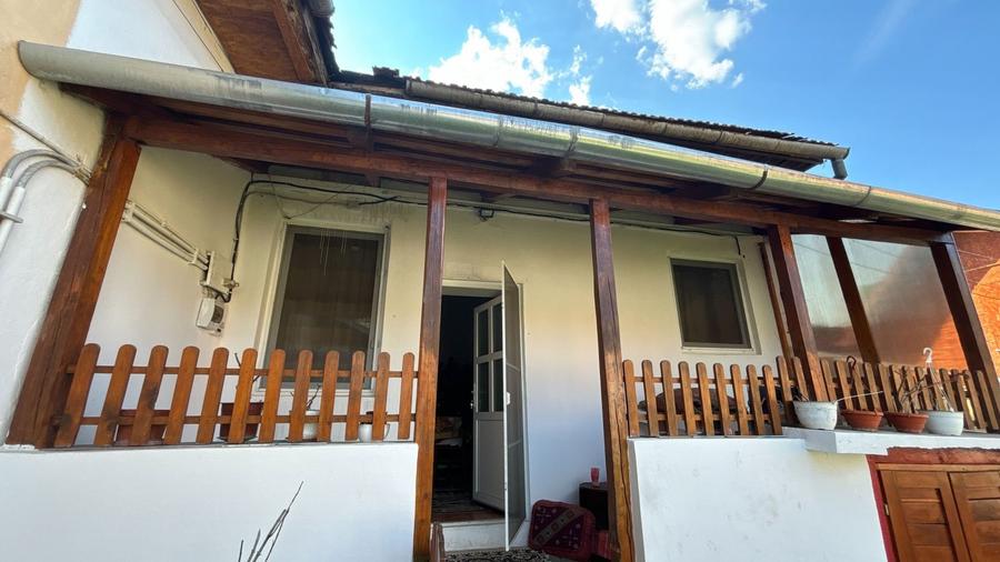 Casă individuală cu 2 camere cu Canalizare în Nord
