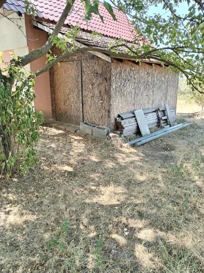 Casă cu 3 camere cu Teren 2700 Mp în Vrancea