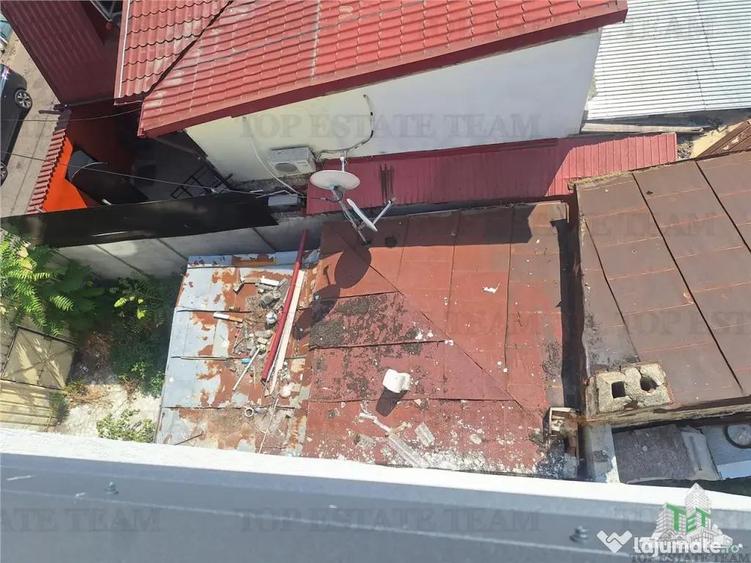 Casă cu 7 camere cu Teren 170 Mp în Tei