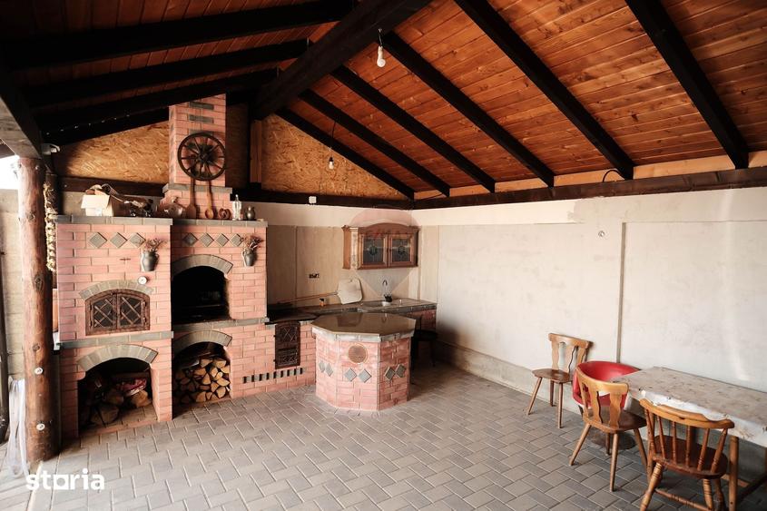 Casă cu 4 camere cu Teren 400 Mp în Central