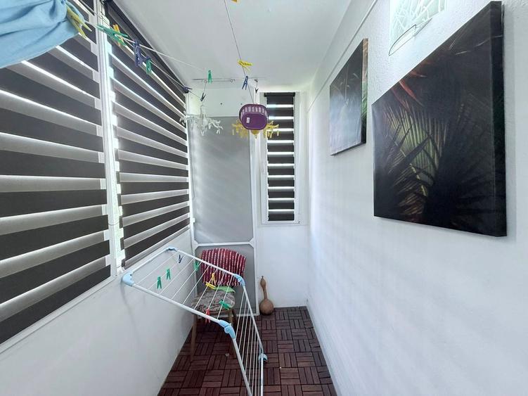 Apartament cu 3 camere semidecomandat, mobilat în Titan