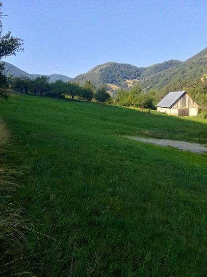 Spațiu comercial, în Râu Sadului