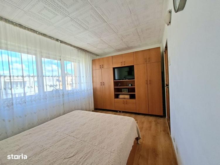 Apartament cu 2 camere semidecomandat în Craiovița Nouă
