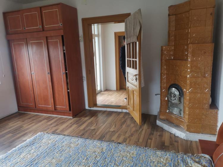 Casă individuală cu 3 camere cu Teren 1200 Mp în Aninoasa