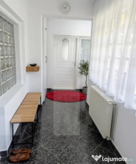 Casă cu 3 camere cu Teren 1088 Mp în Central