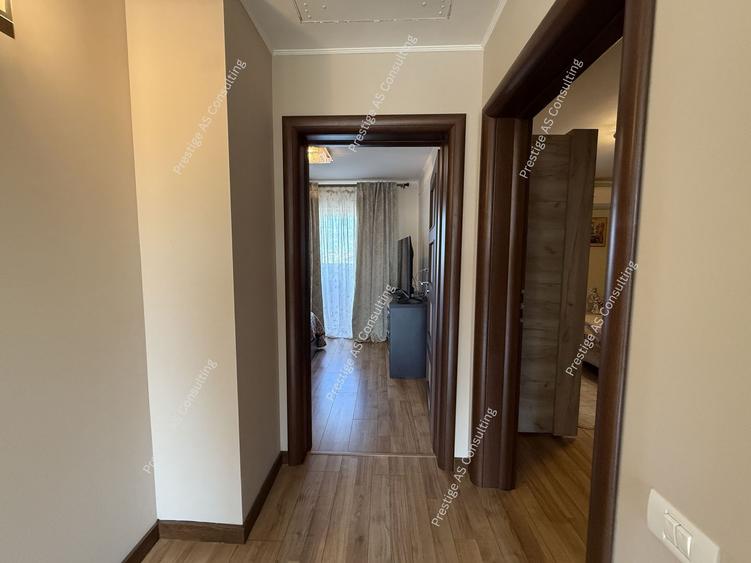 Casă individuală cu 5 camere cu Canalizare în Dumbrăvița